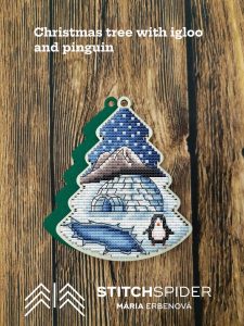 wooden_base_christmas_tree_pinguin_with_iglu